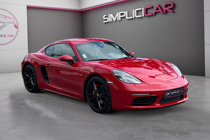 PORSCHE 718 CAYMAN