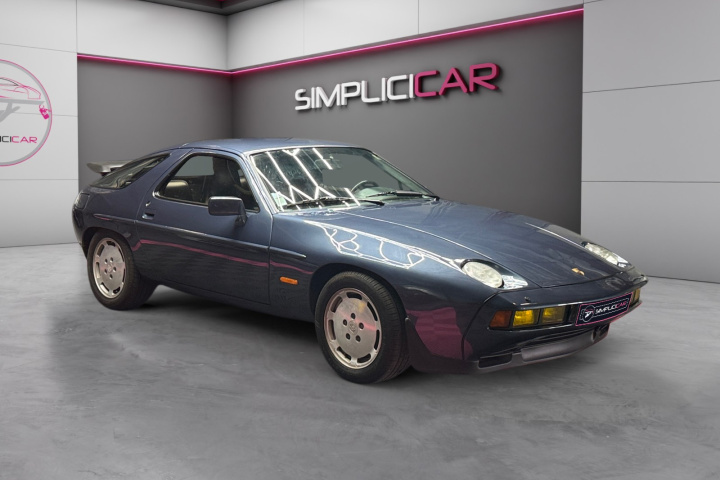 PORSCHE 928 S