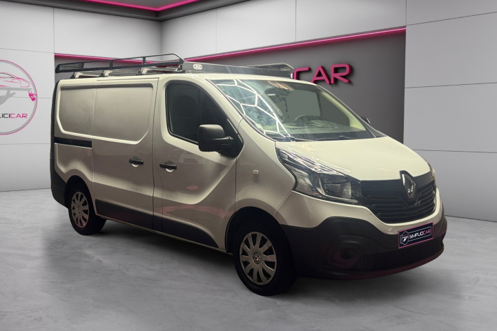 RENAULT TRAFIC FOURGON