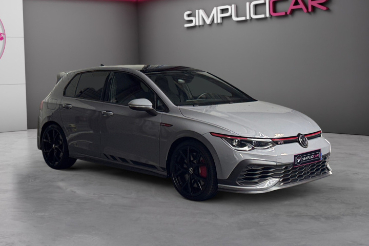 VOLKSWAGEN GOLF VIII