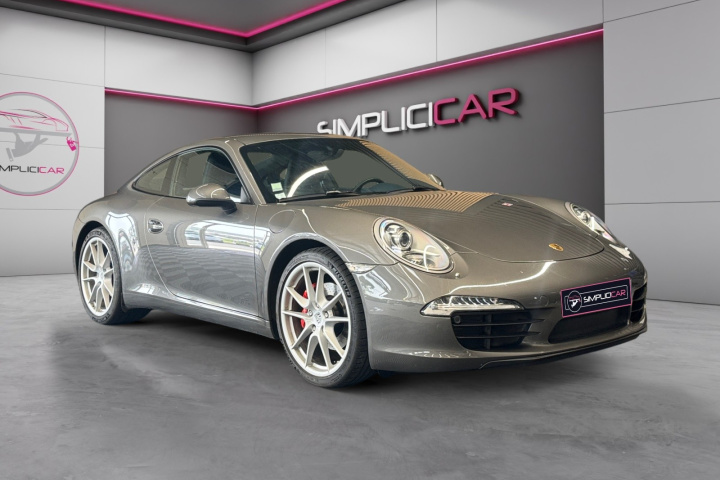 PORSCHE 911 CARRERA COUPE