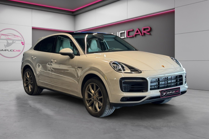 PORSCHE CAYENNE COUPE