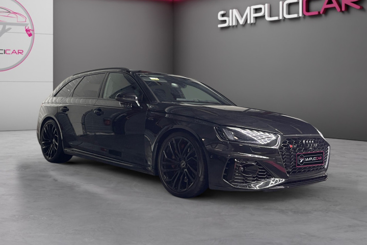 AUDI RS4 AVANT
